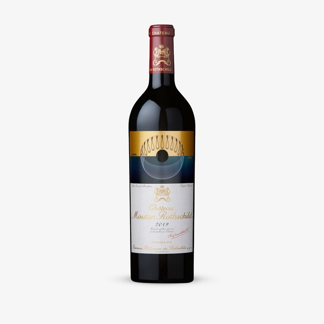 chateau mouton wine bottle