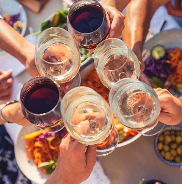Glasses of wine 