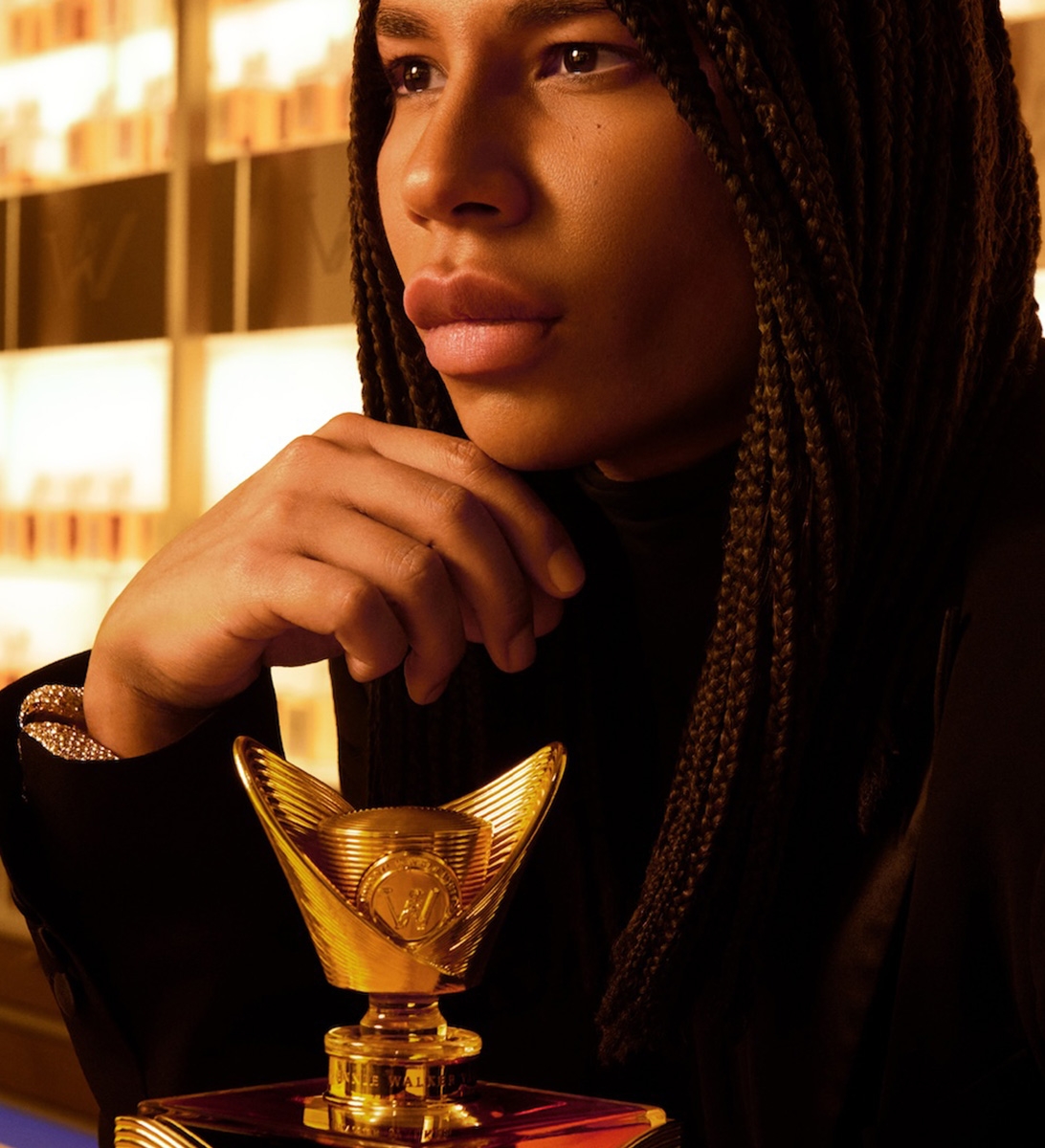 Olivier Rousteing holding a Couture Expression: Autumn bottle in Johnnie Walker Vault